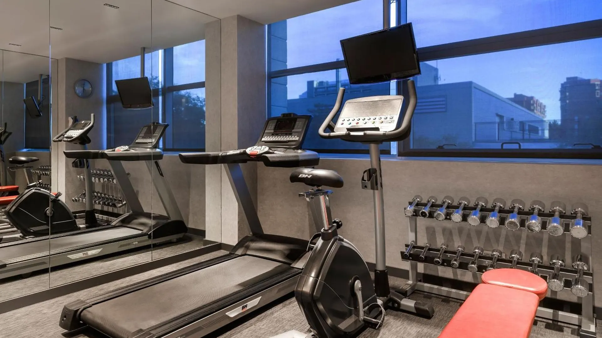 Ac Hotel Som By Marriott L'Hospitalet de Llobregat