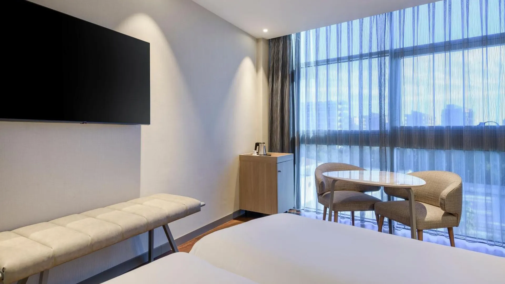 Ac Hotel Som By Marriott L'Hospitalet de Llobregat